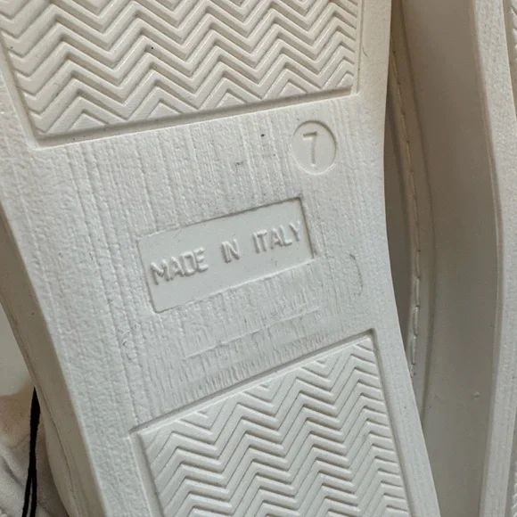 NEW✨ Valentino White Sneakers with Red Logo by Mario Valentino - Picture 14 of 15